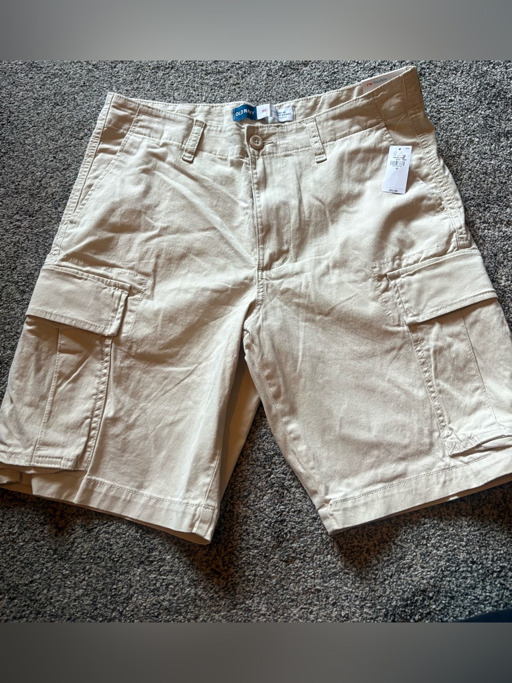 *Brand New* Old Navy Men's Light Khaki Cargo Shorts, Sz 33